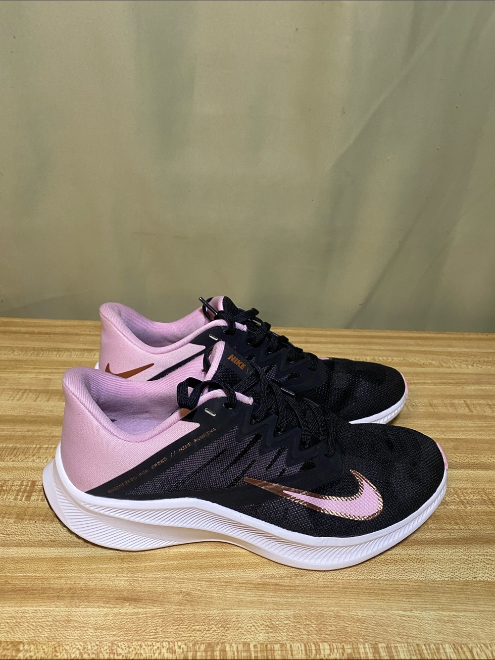 Nike Quest 3 Black Light  Arctic Pink Casual Running  shoes women’s size 7
